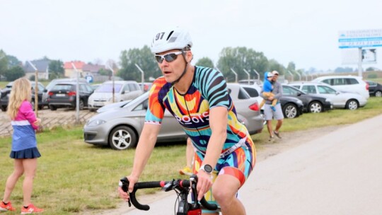 Robert Mrozek zwycięzcą X Triathlonu Garwolińskiego. Łukasz Biernacki na podium