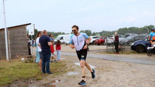 Robert Mrozek zwycięzcą X Triathlonu Garwolińskiego. Łukasz Biernacki na podium