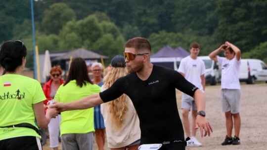 Robert Mrozek zwycięzcą X Triathlonu Garwolińskiego. Łukasz Biernacki na podium