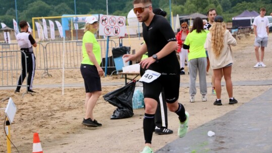 Robert Mrozek zwycięzcą X Triathlonu Garwolińskiego. Łukasz Biernacki na podium