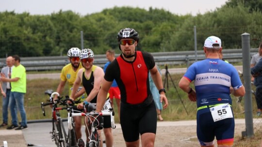 Robert Mrozek zwycięzcą X Triathlonu Garwolińskiego. Łukasz Biernacki na podium