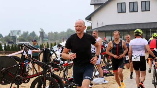 Robert Mrozek zwycięzcą X Triathlonu Garwolińskiego. Łukasz Biernacki na podium