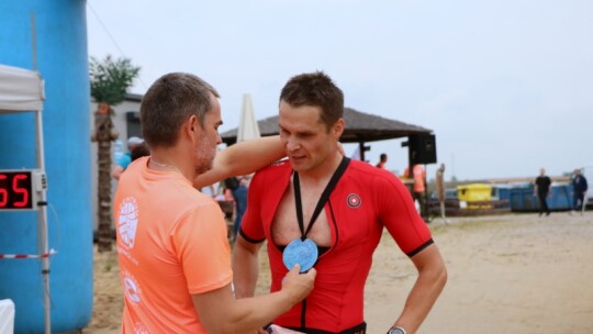 Robert Mrozek zwycięzcą X Triathlonu Garwolińskiego. Łukasz Biernacki na podium