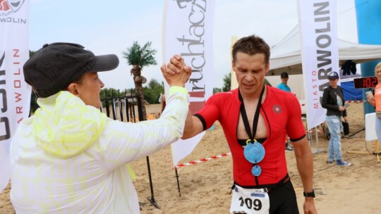 Robert Mrozek zwycięzcą X Triathlonu Garwolińskiego. Łukasz Biernacki na podium