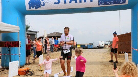 Robert Mrozek zwycięzcą X Triathlonu Garwolińskiego. Łukasz Biernacki na podium