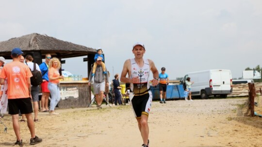 Robert Mrozek zwycięzcą X Triathlonu Garwolińskiego. Łukasz Biernacki na podium