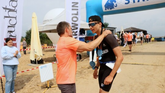 Robert Mrozek zwycięzcą X Triathlonu Garwolińskiego. Łukasz Biernacki na podium