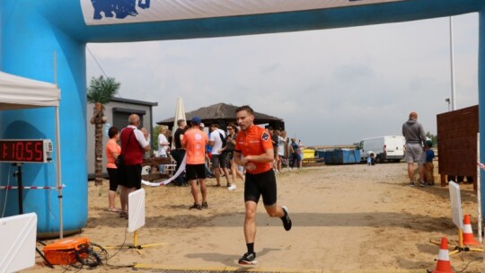 Robert Mrozek zwycięzcą X Triathlonu Garwolińskiego. Łukasz Biernacki na podium