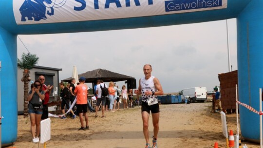 Robert Mrozek zwycięzcą X Triathlonu Garwolińskiego. Łukasz Biernacki na podium