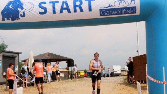 Robert Mrozek zwycięzcą X Triathlonu Garwolińskiego. Łukasz Biernacki na podium