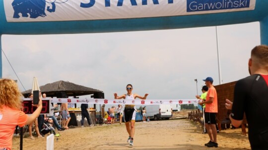 Robert Mrozek zwycięzcą X Triathlonu Garwolińskiego. Łukasz Biernacki na podium