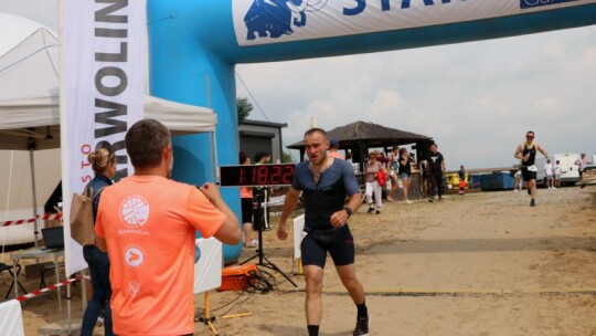 Robert Mrozek zwycięzcą X Triathlonu Garwolińskiego. Łukasz Biernacki na podium