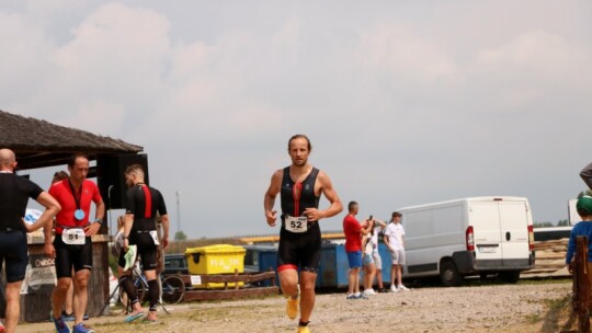 Robert Mrozek zwycięzcą X Triathlonu Garwolińskiego. Łukasz Biernacki na podium