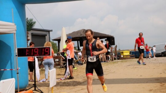 Robert Mrozek zwycięzcą X Triathlonu Garwolińskiego. Łukasz Biernacki na podium