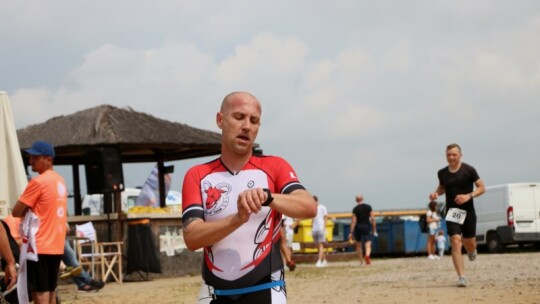 Robert Mrozek zwycięzcą X Triathlonu Garwolińskiego. Łukasz Biernacki na podium