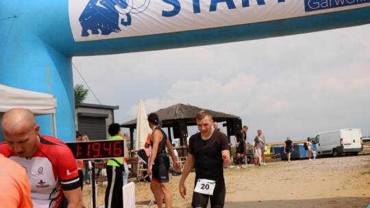 Robert Mrozek zwycięzcą X Triathlonu Garwolińskiego. Łukasz Biernacki na podium