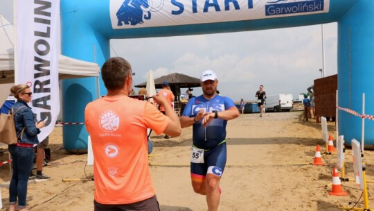 Robert Mrozek zwycięzcą X Triathlonu Garwolińskiego. Łukasz Biernacki na podium