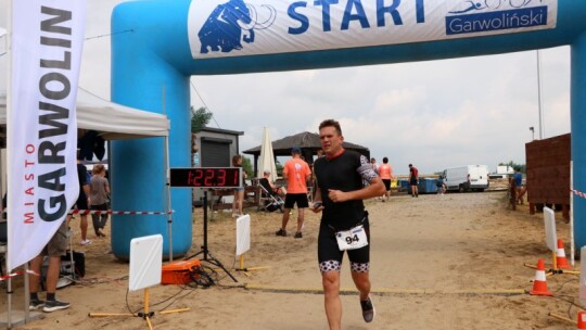 Robert Mrozek zwycięzcą X Triathlonu Garwolińskiego. Łukasz Biernacki na podium