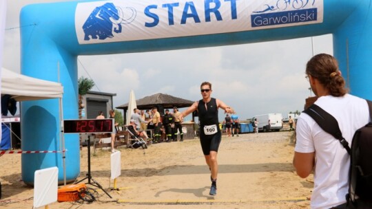 Robert Mrozek zwycięzcą X Triathlonu Garwolińskiego. Łukasz Biernacki na podium