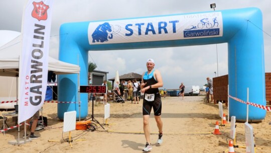 Robert Mrozek zwycięzcą X Triathlonu Garwolińskiego. Łukasz Biernacki na podium