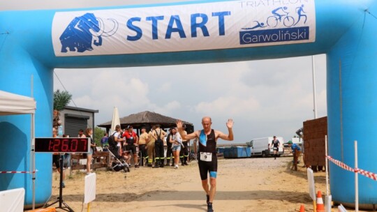 Robert Mrozek zwycięzcą X Triathlonu Garwolińskiego. Łukasz Biernacki na podium