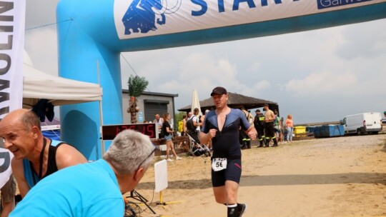 Robert Mrozek zwycięzcą X Triathlonu Garwolińskiego. Łukasz Biernacki na podium