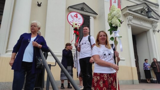 Na Jasną Górę! Piesza Pielgrzymka Podlaska ruszyła [wideo]