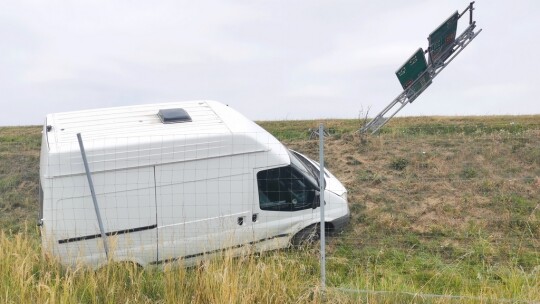 Kierowca busa zasnął na S17