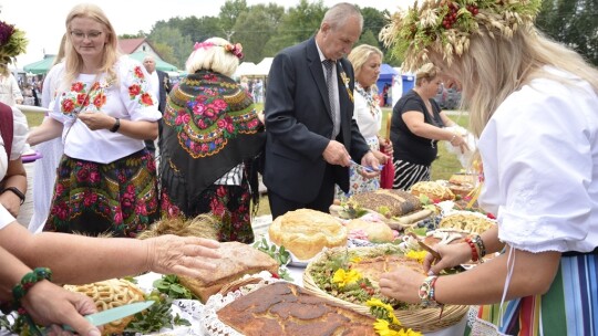 Gm. Łaskarzew: Zakończenie żniw w Woli Rowskiej