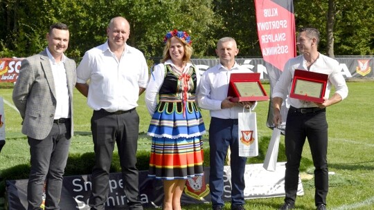 Było ściernisko, a jest piękne boisko [wideo]