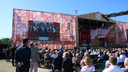 Dożynki z premierem w Miętnem