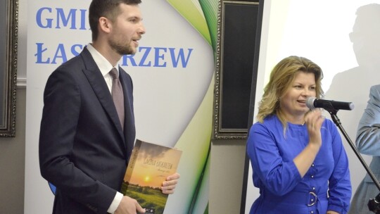 Gm. Łaskarzew: Promocja wyjątkowej publikacji [wideo]