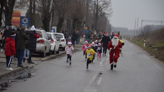 Bieg Mikołajów po raz trzeci w Pilawie