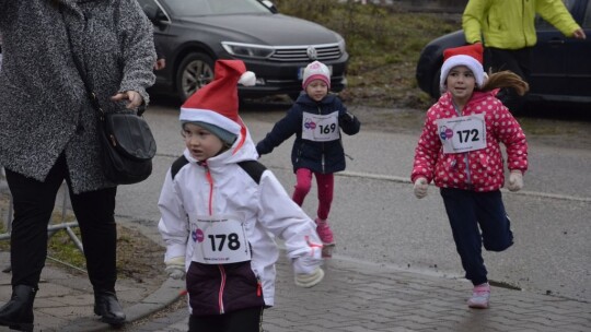 Bieg Mikołajów po raz trzeci w Pilawie