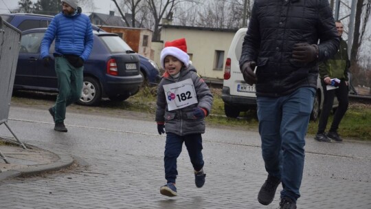 Bieg Mikołajów po raz trzeci w Pilawie