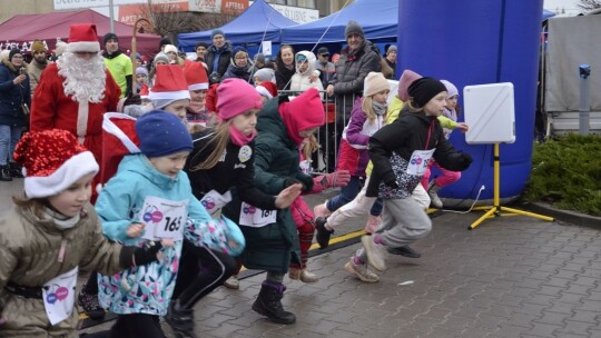 Bieg Mikołajów po raz trzeci w Pilawie