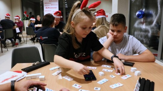 Mikołajkowy Turniej Rummikub rozegrany po mistrzowsku