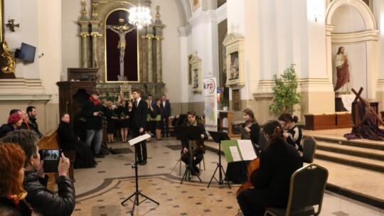 Zawitaj Ukrzyżowany: niezwykły koncert Chóru Rodzinnego