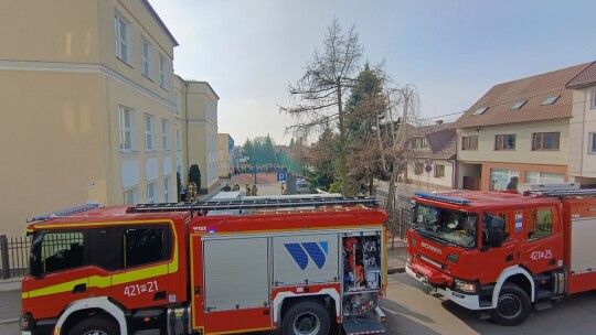 Zadymienie i ewakuacja w LO na Długiej