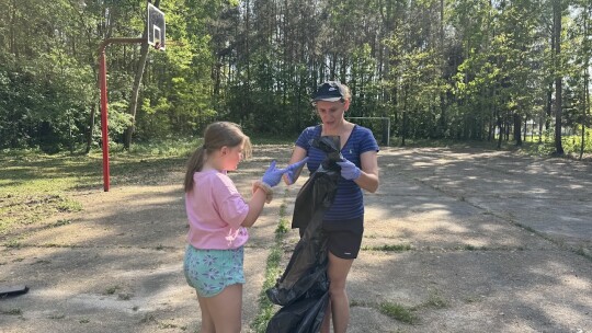 Urzekająca akcja sprzątania małej ojczyzny Urzekająca akcja sprzątania małej ojczyzny