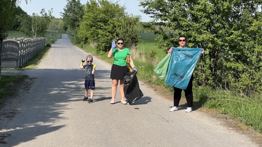 Urzekająca akcja sprzątania małej ojczyzny Urzekająca akcja sprzątania małej ojczyzny