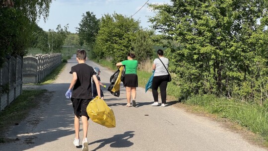 Urzekająca akcja sprzątania małej ojczyzny Urzekająca akcja sprzątania małej ojczyzny