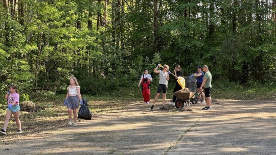 Urzekająca akcja sprzątania małej ojczyzny Urzekająca akcja sprzątania małej ojczyzny