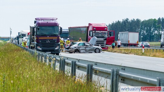 Wypadek na S17. Zderzenie trzech aut