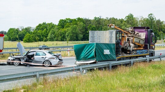 Wypadek na S17. Zderzenie trzech aut