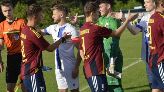 Emocjonujące derby powiatu. Przesądził gol w doliczonym czasie