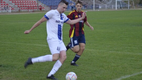 Emocjonujące derby powiatu. Przesądził gol w doliczonym czasie