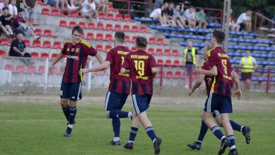 Emocjonujące derby powiatu. Przesądził gol w doliczonym czasie