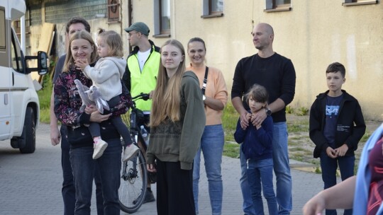 Przebiegli 800 km dla Karoliny! [wideo]