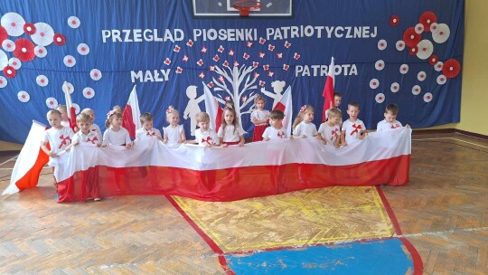 Przedszkolaki na patriotyczną nutę